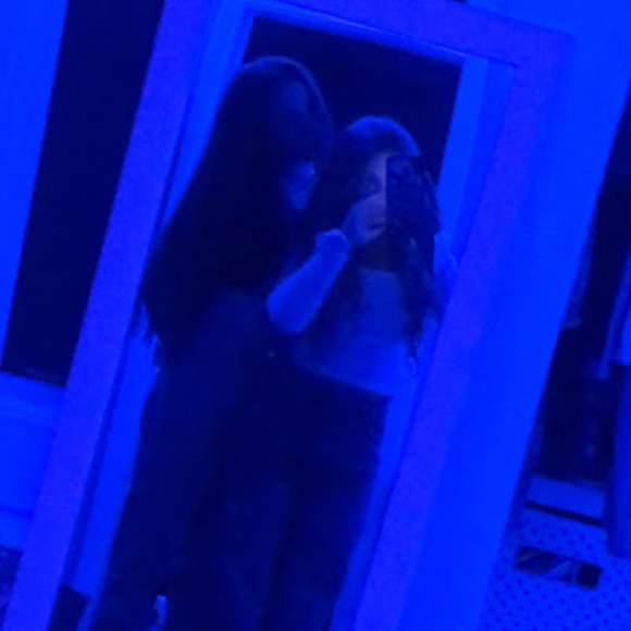 Meet your Posher, Kenzie - Picture 1 of 1